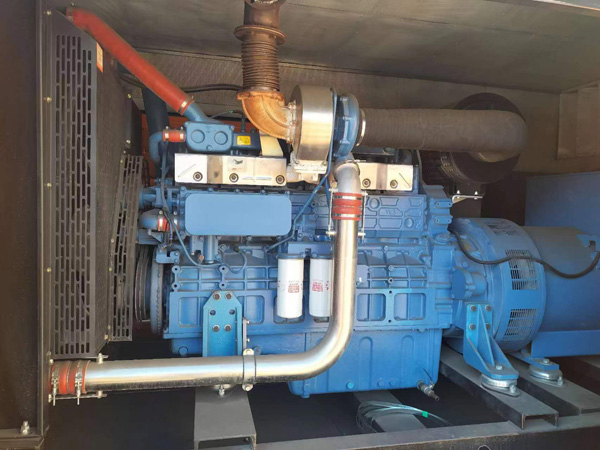 古冶燃油消耗率与进气温度的具体关系是什么？