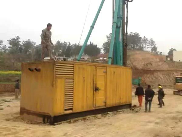 古冶如何判断水冷式机油散热器密封件是否需要更换？